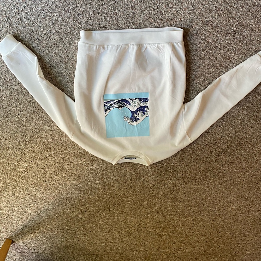 CUTE OCEAN WAVE LONG SKEEVE WHITE SWEATER!!